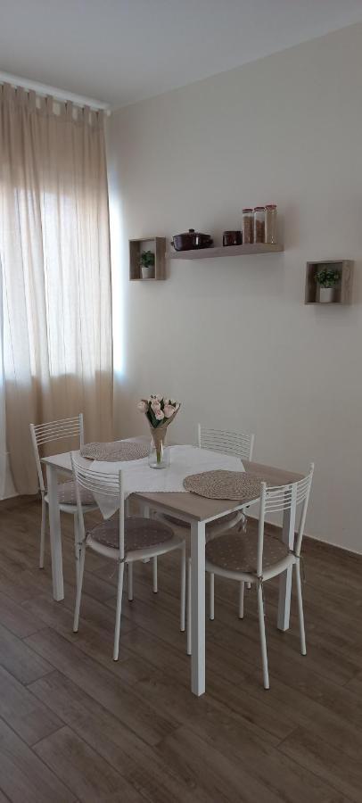 Apartamento La Casa Di Carla Pescara Exterior foto