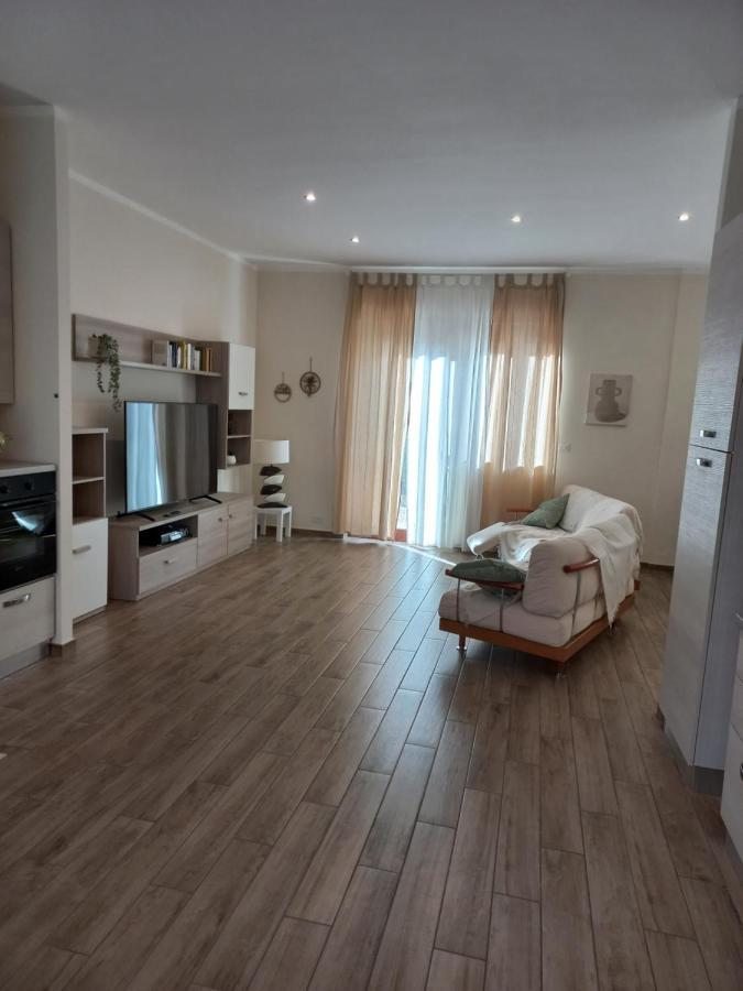 Apartamento La Casa Di Carla Pescara Exterior foto