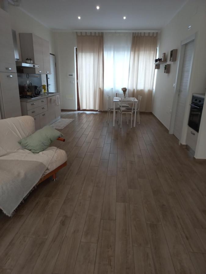 Apartamento La Casa Di Carla Pescara Exterior foto